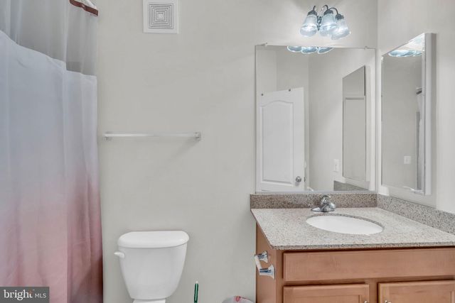 19441 PROMENADE DR, Leesburg, VA 20176