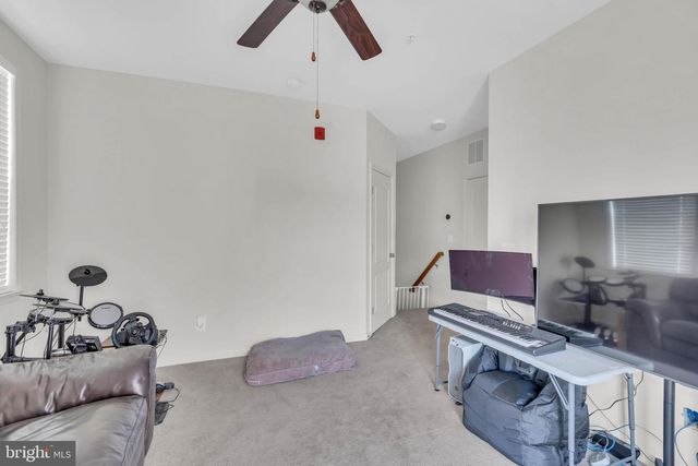 19441 PROMENADE DR, Leesburg, VA 20176