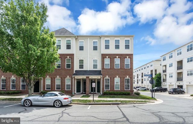 19441 PROMENADE DR, Leesburg, VA 20176