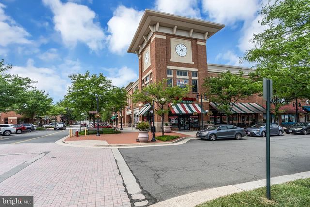 19441 PROMENADE DR, Leesburg, VA 20176