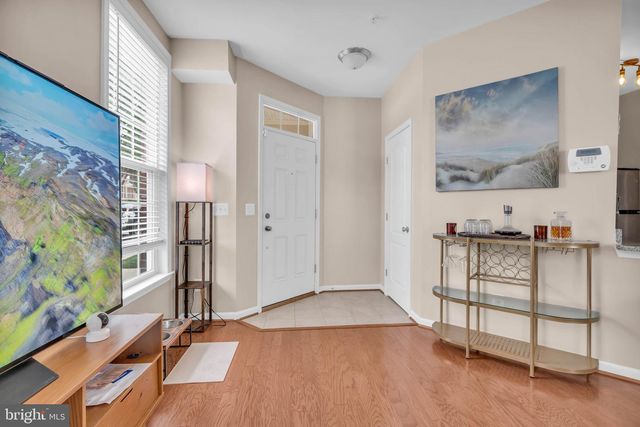 19441 PROMENADE DR, Leesburg, VA 20176