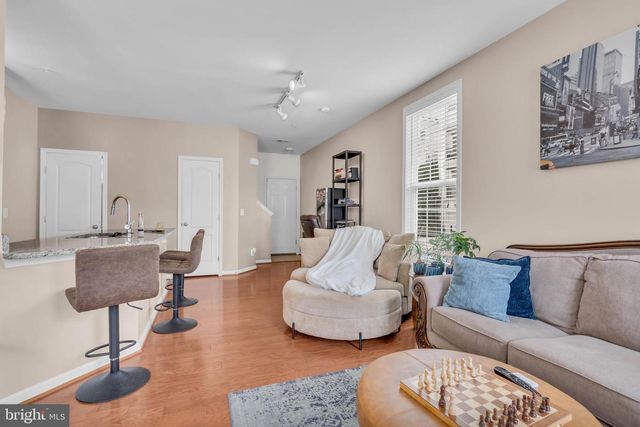 19441 PROMENADE DR, Leesburg, VA 20176