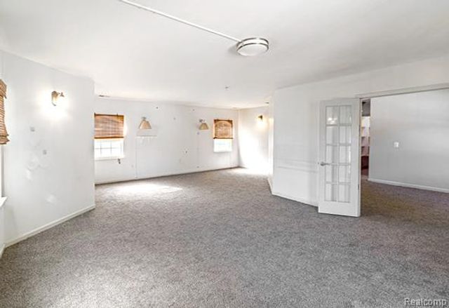 22105 RIDGEWAY Street, St. Clair Shores, MI 48080