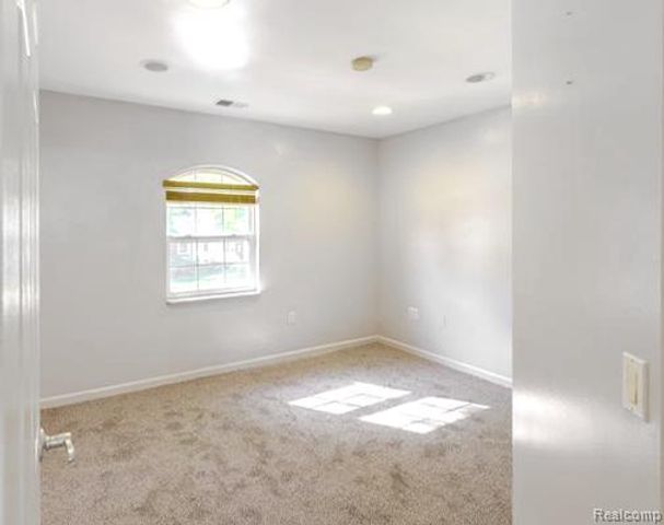 22105 RIDGEWAY Street, St. Clair Shores, MI 48080