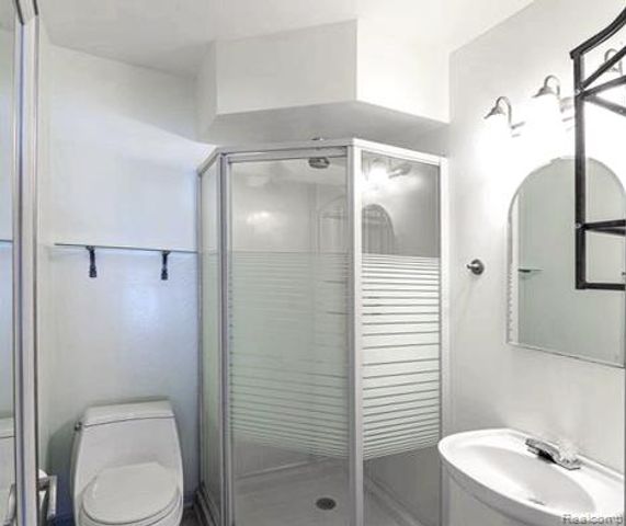 22105 RIDGEWAY Street, St. Clair Shores, MI 48080