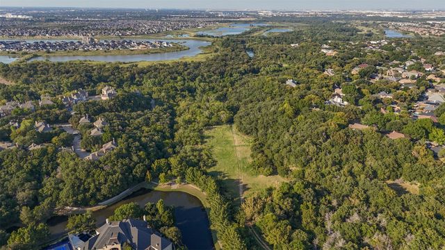 2031 Green Oaks Boulevard, Arlington, TX 76006