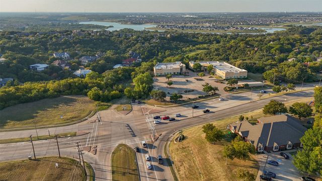 2031 Green Oaks Boulevard, Arlington, TX 76006