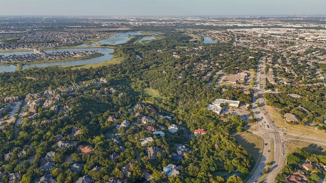 2031 Green Oaks Boulevard, Arlington, TX 76006