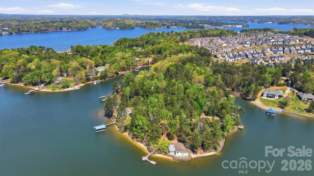 15609 Chatfield Drive, Charlotte, NC 28278