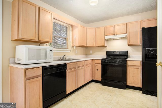 4103 Kingship Drive, Ellenwood, GA 30294