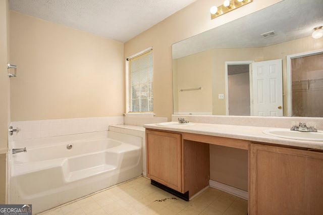 4103 Kingship Drive, Ellenwood, GA 30294