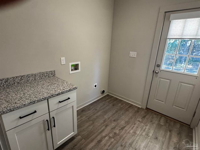 102 S G St, Pensacola, FL 32502