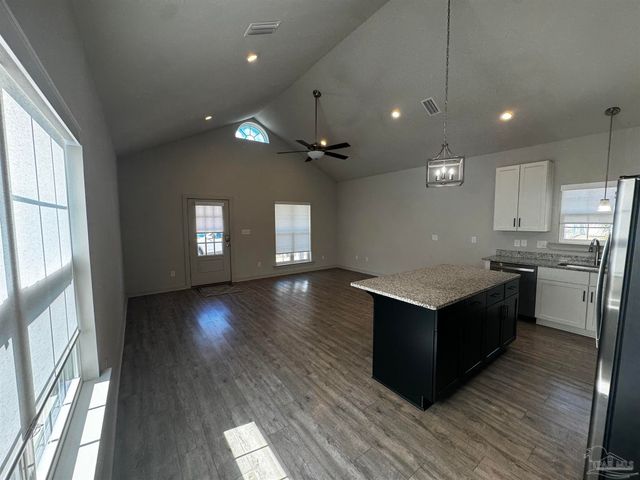 102 S G St, Pensacola, FL 32502