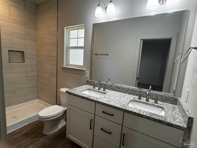 102 S G St, Pensacola, FL 32502