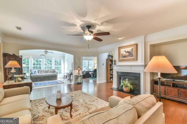 6649 Burnt Hickory Drive, Hoschton, GA 30548