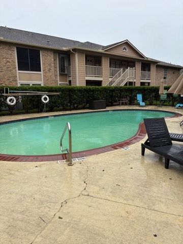 1311 Antoine Drive 110, Houston, TX 77055
