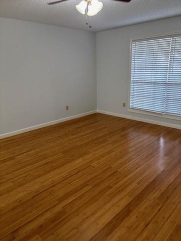 1311 Antoine Drive 110, Houston, TX 77055