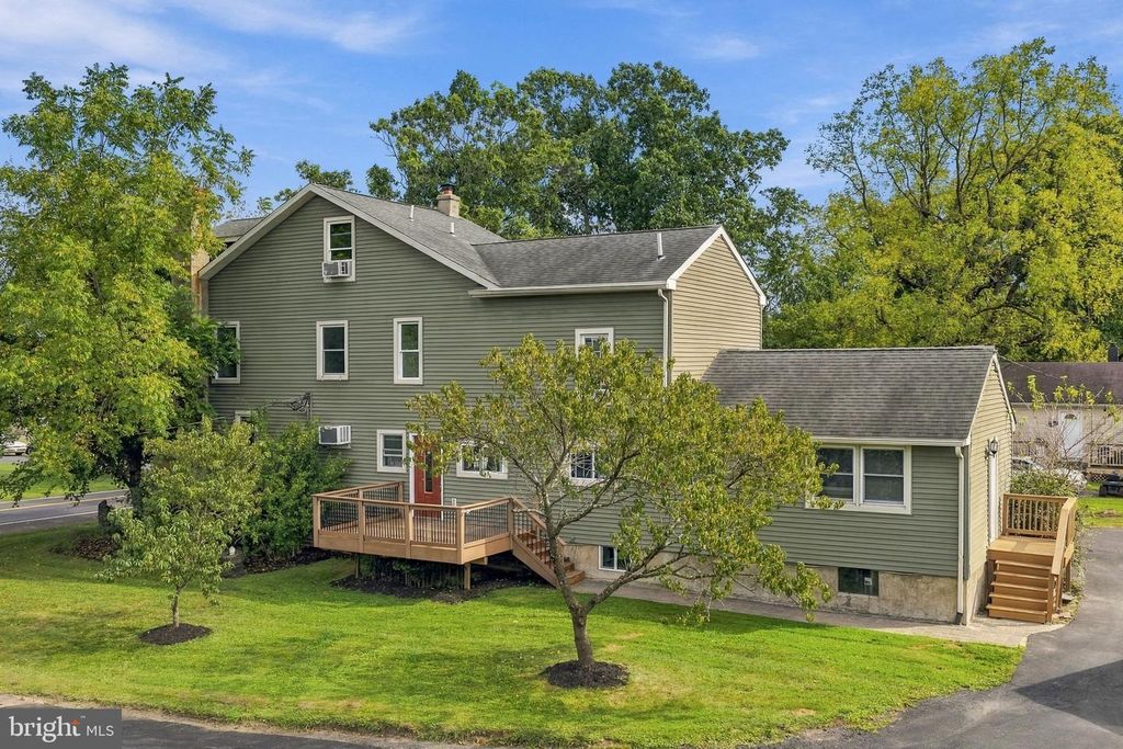 928 S OLD BETHLEHEM PIKE, QUAKERTOWN, PA 18951 — photo 2