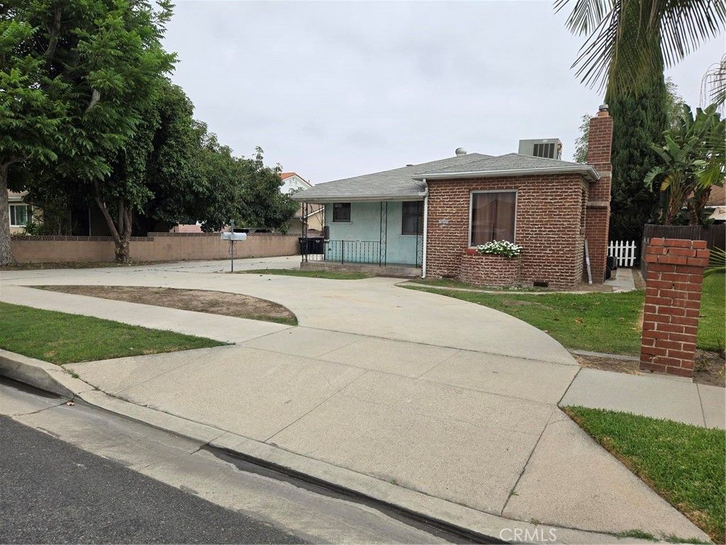 7245 Luxor, Downey, CA 90241 — photo 2