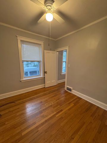 3008 W Cullom Avenue 1E, Chicago, IL 60618