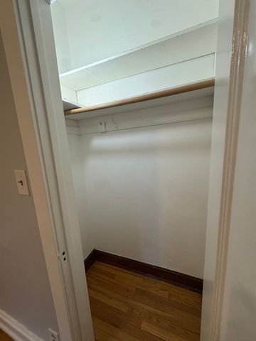 3008 W Cullom Avenue 1E, Chicago, IL 60618