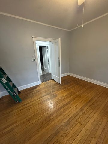 3008 W Cullom Avenue 1E, Chicago, IL 60618