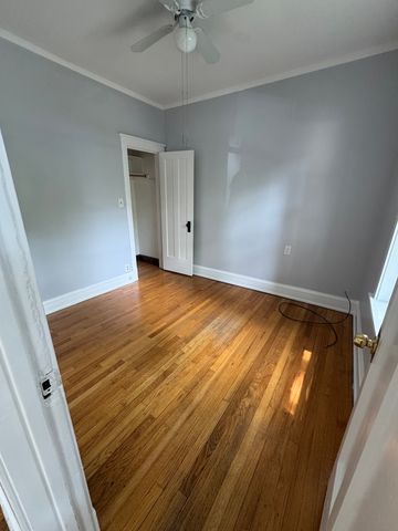 3008 W Cullom Avenue 1E, Chicago, IL 60618