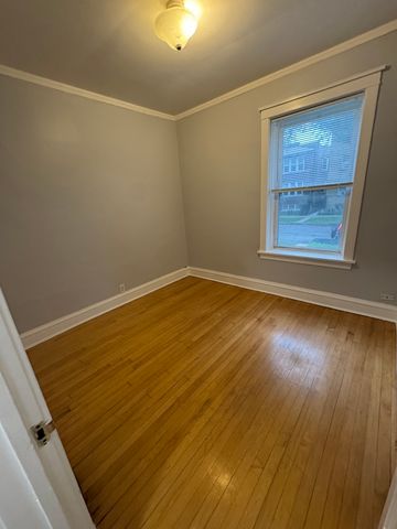3008 W Cullom Avenue 1E, Chicago, IL 60618