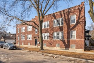 3008 W Cullom Avenue 1E, Chicago, IL 60618