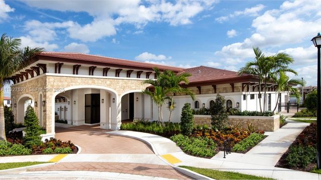 11125 W 33rd Ct, Hialeah, FL 33018