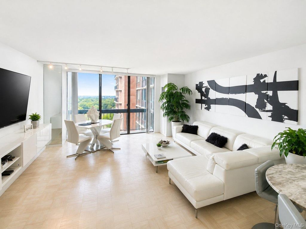 27010 Grand Central Parkway 20T, Floral Park, NY 11005 — photo 4