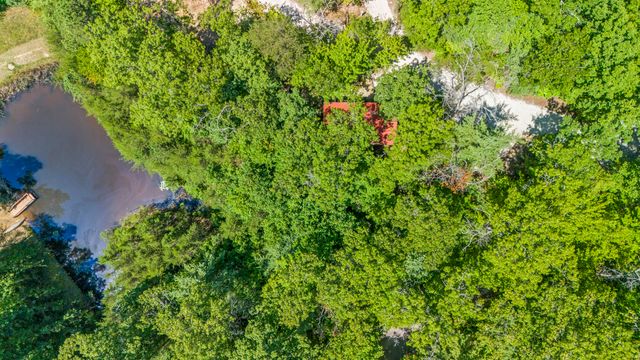 480 Village Drive, Campton, KY 41301