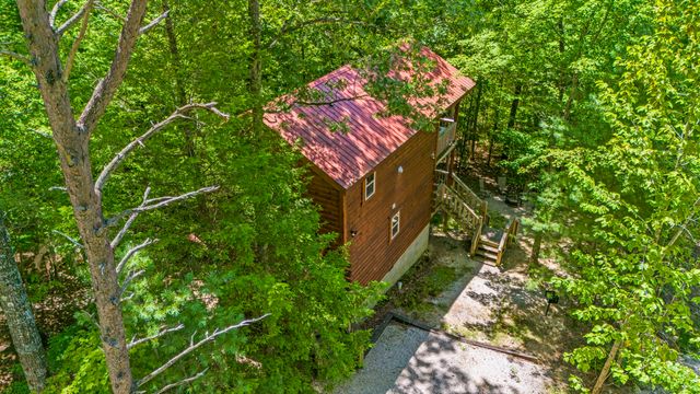 480 Village Drive, Campton, KY 41301