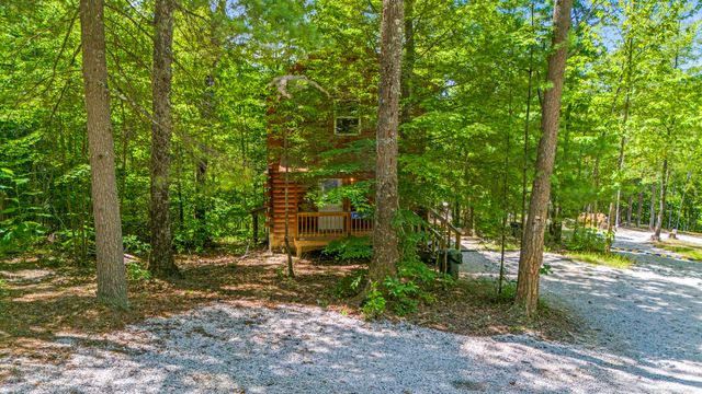 480 Village Drive, Campton, KY 41301