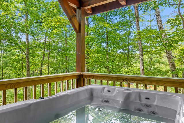 480 Village Drive, Campton, KY 41301