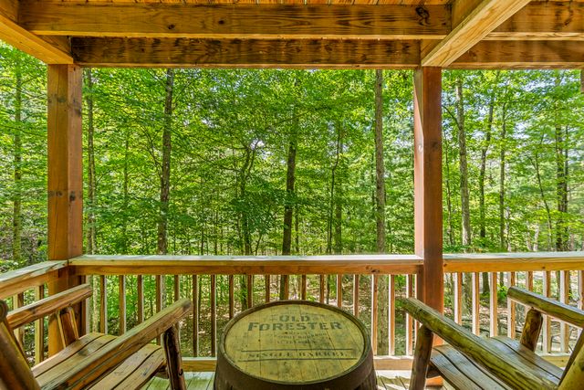 480 Village Drive, Campton, KY 41301