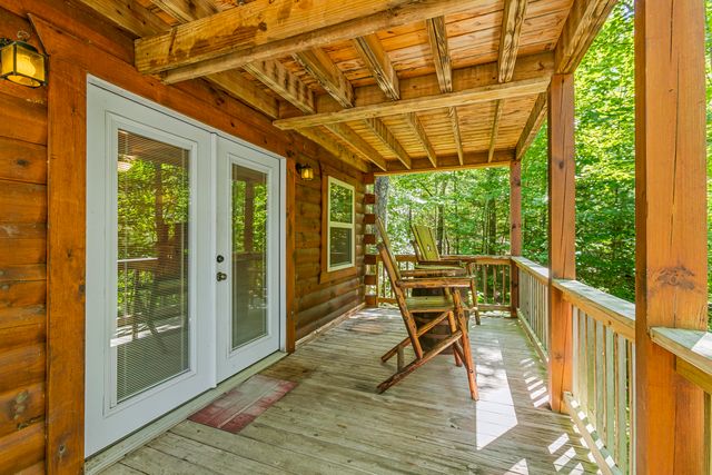 480 Village Drive, Campton, KY 41301