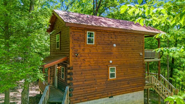 480 Village Drive, Campton, KY 41301