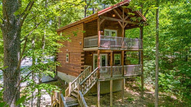 480 Village Drive, Campton, KY 41301