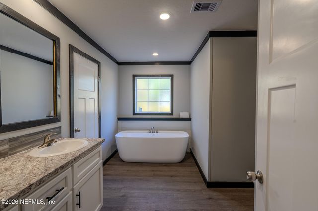 541746 LEM TURNER Road, Callahan, FL 32011