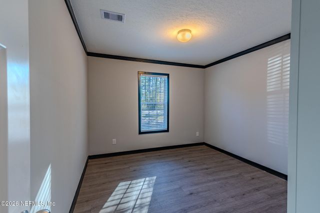 541746 LEM TURNER Road, Callahan, FL 32011