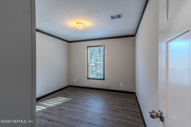 541746 LEM TURNER Road, Callahan, FL 32011