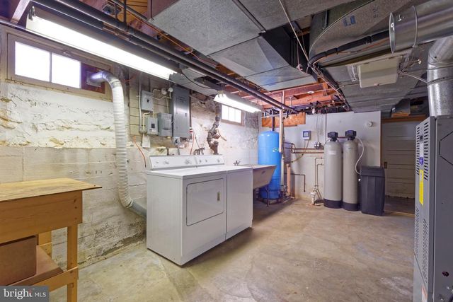 32843 MOUNT WEATHER RD, Bluemont, VA 20135