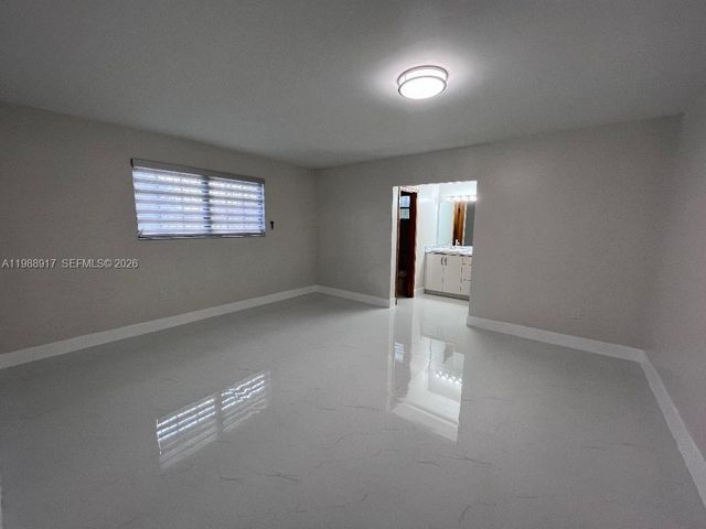 190 W 51st St, Hialeah, FL 33012