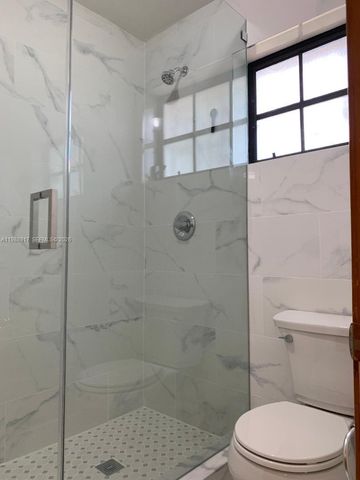 190 W 51st St, Hialeah, FL 33012