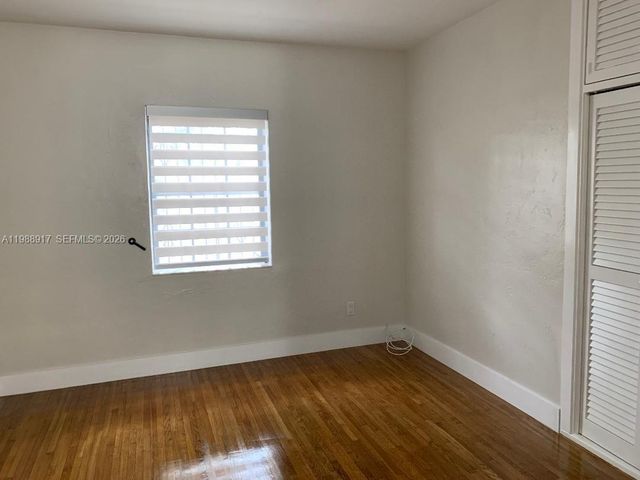 190 W 51st St, Hialeah, FL 33012