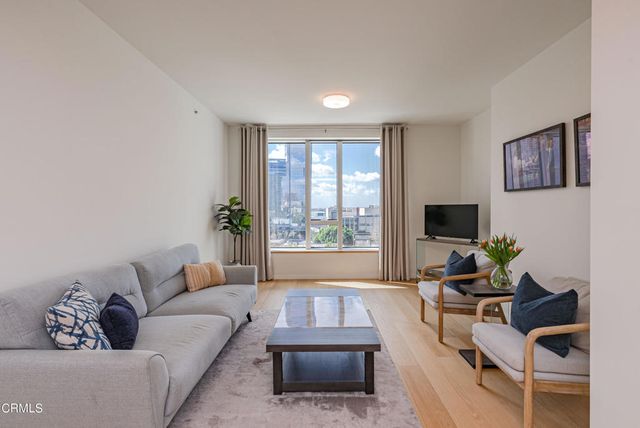 889 Francisco Street 802, Los Angeles, CA 90017