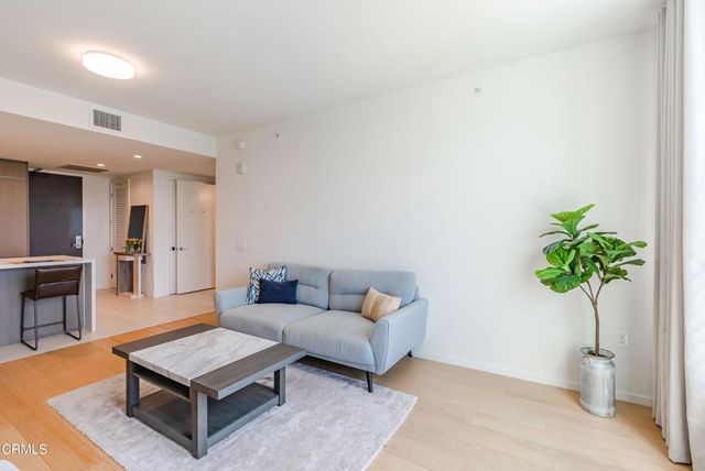 889 Francisco Street 802, Los Angeles, CA 90017
