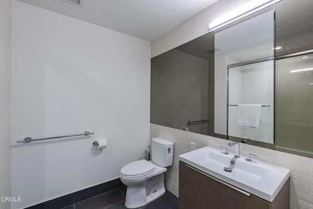 889 Francisco Street 802, Los Angeles, CA 90017