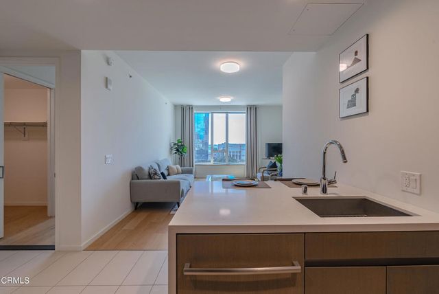 889 Francisco Street 802, Los Angeles, CA 90017